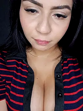 Snapshot of LucyWild8 chatting on July 5, 2026, 11:45 pm LucyWild8 online show from July 5, 2026, 11:45 pm