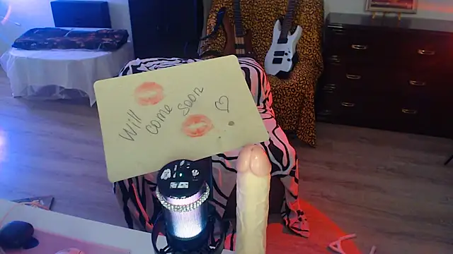 Snapshot of ConchitaMesser chatting on May 18, 2026, 4:07 am ConchitaMesser online show from May 18, 2026, 4:07 am