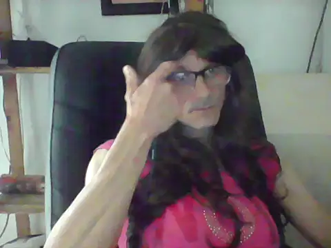 Snapshot of doll-cd chatting on May 14, 2026, 5:09 pm doll-cd online show from May 14, 2026, 5:09 pm