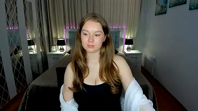 Snapshot of ValeriSunny chatting on July 22, 2026, 10:29 am ValeriSunny online show from July 22, 2026, 10:29 am