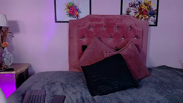 Snapshot of Maggiee_1 chatting on May 29, 2026, 7:23 pm Maggiee 1 online show from May 29, 2026, 7:23 pm