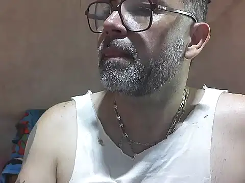 CarlossexVen online show from May 3, 2026, 3:29 pm