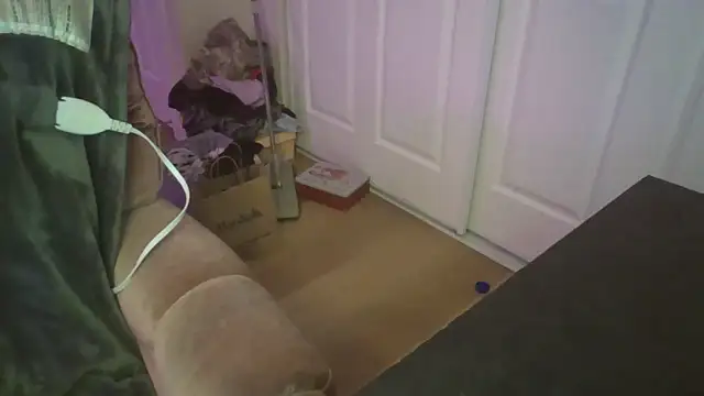 Lucysinclairr online show from April 21, 2026, 2:51 am