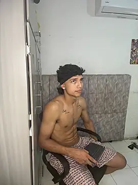 Snapshot of alex_martin47 chatting on June 12, 2026, 9:03 pm alex martin47 online show from June 12, 2026, 9:03 pm