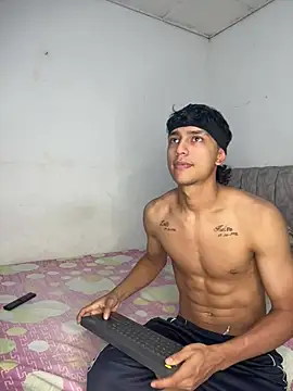 Snapshot of alex_martin47 chatting on July 23, 2026, 10:19 pm alex martin47 online show from July 23, 2026, 10:19 pm