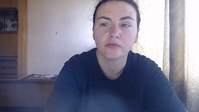 AlinaxJames online show from June 22, 2026, 8:33 am