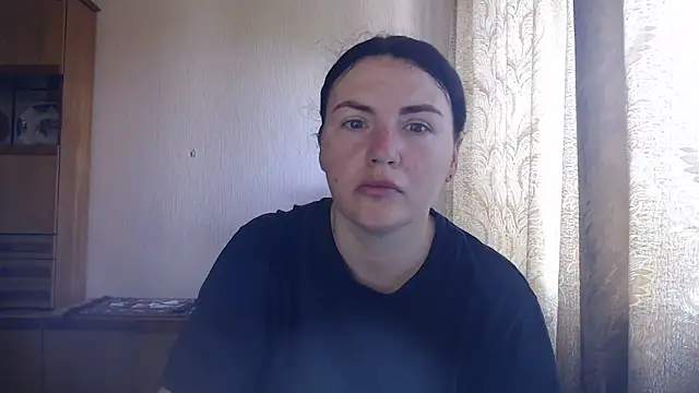 AlinaxJames online show from June 24, 2026, 8:13 am