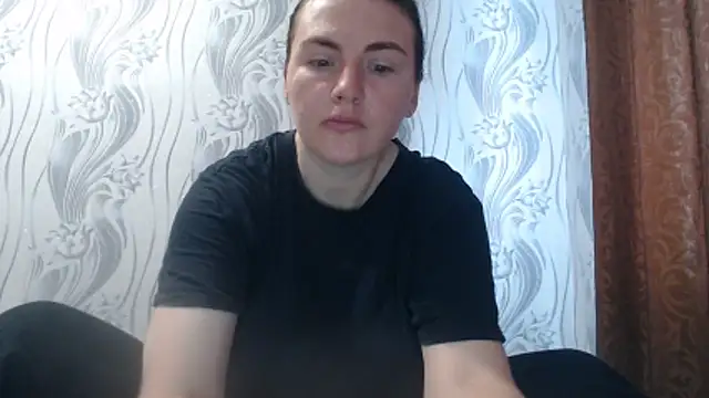 AlinaxJames online show from June 27, 2026, 7:46 am