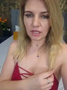 Snapshot of I_amBianca chatting on May 9, 2026, 12:43 pm I amBianca online show from May 9, 2026, 12:43 pm