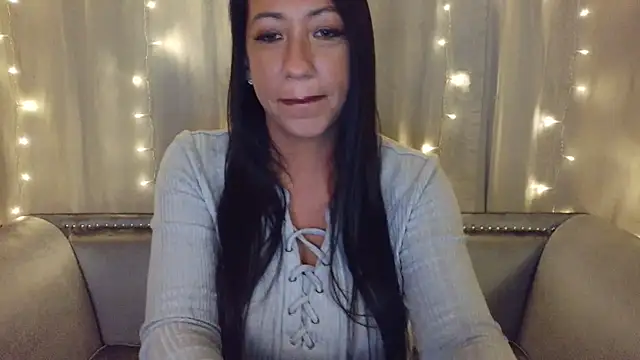 Snapshot of CheyDoll chatting on May 15, 2026, 1:45 am CheyDoll online show from May 15, 2026, 1:45 am