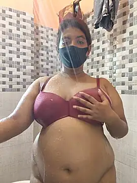Loving Naughtycouple online show from May 18, 2026, 7:36 am