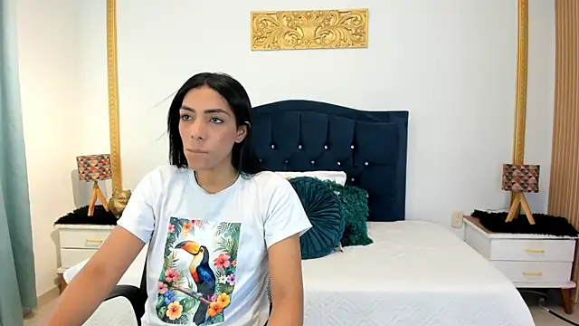 Snapshot of AmberKayleigh chatting on July 8, 2026, 2:21 pm AmberKayleigh online show from July 8, 2026, 2:21 pm