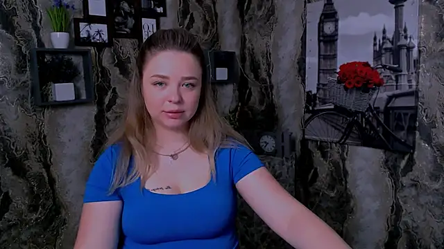 NicoleAura online show from May 18, 2026, 8:31 am