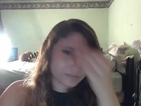 Snapshot of AnnieLorin chatting on July 21, 2026, 7:16 pm AnnieLorin online show from July 21, 2026, 7:16 pm