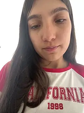 Snapshot of Soffy_20 chatting on May 18, 2026, 4:24 pm Soffy 20 online show from May 18, 2026, 4:24 pm