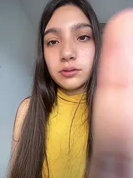 Snapshot of Soffy_20 chatting on May 27, 2026, 3:53 pm Soffy 20 online show from May 27, 2026, 3:53 pm