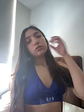 Snapshot of Soffy_20 chatting on June 18, 2026, 4:55 pm Soffy 20 online show from June 18, 2026, 4:55 pm