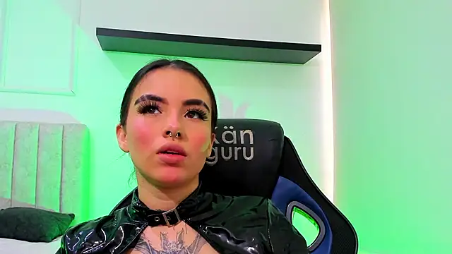 isabella hv online show from July 2, 2026, 7:53 pm