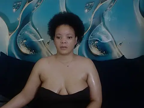 Saphire7 online show from May 11, 2026, 8:28 pm