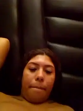 alexayalex29 online show from May 21, 2026, 5:03 am