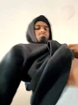 Maniac42024 online show from April 18, 2026, 3:05 pm