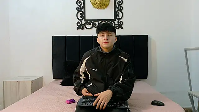 LunayDream online show from June 16, 2026, 11:24 am