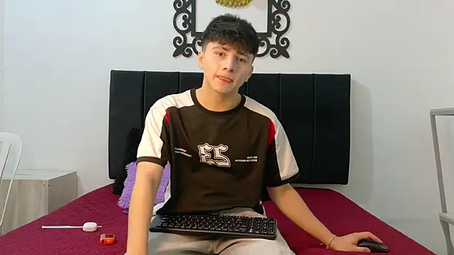LunayDream online show from July 9, 2026, 11:47 am