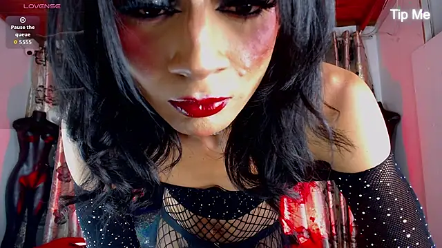Snapshot of Hecate_doll chatting on June 7, 2026, 2:43 pm Hecate doll online show from June 7, 2026, 2:43 pm