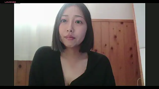 aoi252525 online show from May 10, 2026, 8:25 pm