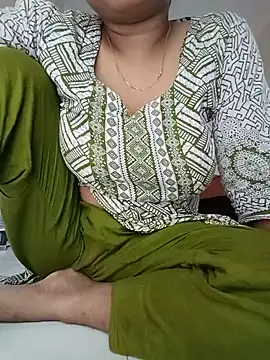 Misty-Meya online show from July 16, 2026, 5:35 am