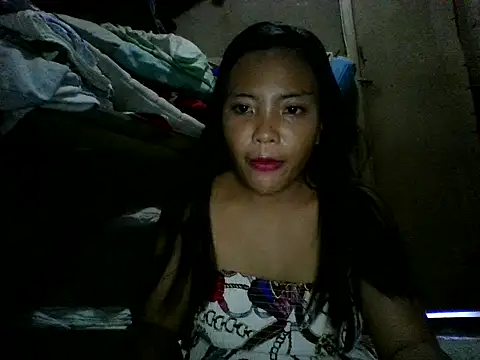 juicyredt online show from June 25, 2026, 3:50 am