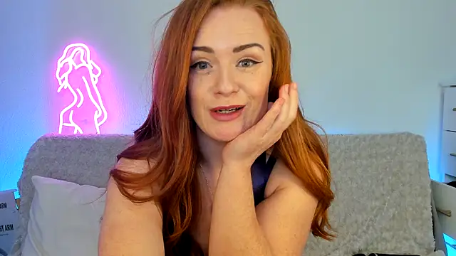 ItsZaraNevada online show from April 19, 2026, 1:21 pm