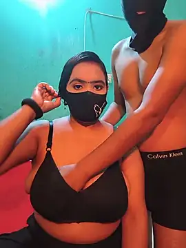 Snapshot of Hot_Cupole chatting on May 27, 2026, 2:14 pm Hot Cupole online show from May 27, 2026, 2:14 pm