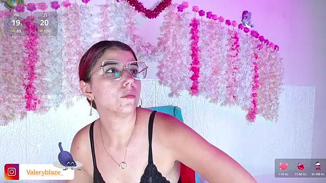 ValeryBlaze  online show from June 25, 2026, 7:07 pm