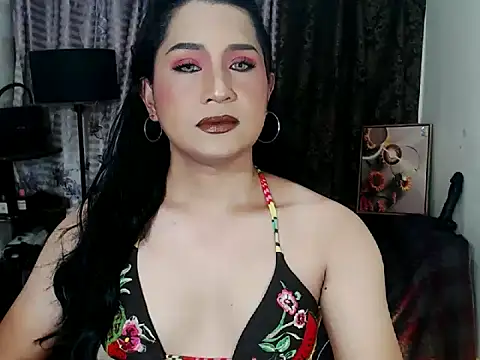SWEETBELLA69 online show from May 28, 2026, 7:00 pm
