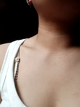 velira- online show from April 20, 2026, 8:06 am