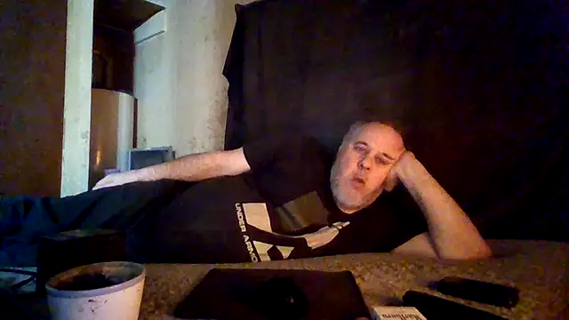 Snapshot of Nightshade1195 chatting on April 24, 2026, 5:15 pm Nightshade1195 online show from April 24, 2026, 5:15 pm