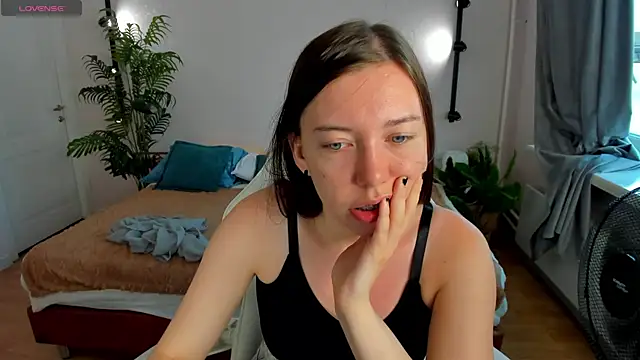 Snapshot of Sandra_Ross chatting on June 25, 2026, 12:32 am Sandra Ross online show from June 25, 2026, 12:32 am