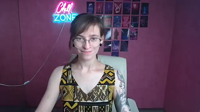 Snapshot of Luna_Tantra chatting on July 27, 2026, 11:34 pm Luna Tantra online show from July 27, 2026, 11:34 pm