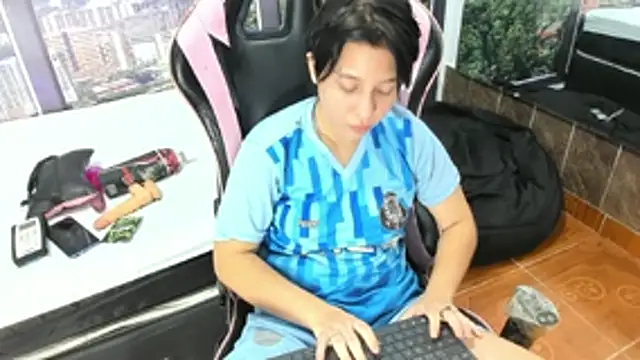 Snapshot of CloeAndKalifa chatting on July 18, 2026, 4:27 am CloeAndKalifa online show from July 18, 2026, 4:27 am