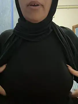Laavinia online show from May 14, 2026, 11:00 pm
