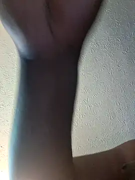 darkdadaaa online show from April 23, 2026, 1:46 pm