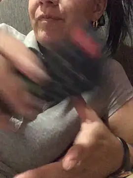 laamorenita online show from April 29, 2026, 2:48 am