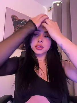IsabellaNoir  online show from June 1, 2026, 9:16 pm