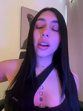 IsabellaNoir  online show from June 30, 2026, 4:41 pm
