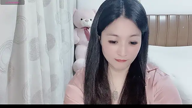 Snapshot of D-Misslu chatting on July 1, 2026, 1:02 pm D-Misslu online show from July 1, 2026, 1:02 pm