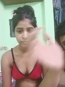 Snapshot of hot-couple-0 chatting on May 23, 2026, 8:40 am hot-couple-0 online show from May 23, 2026, 8:40 am