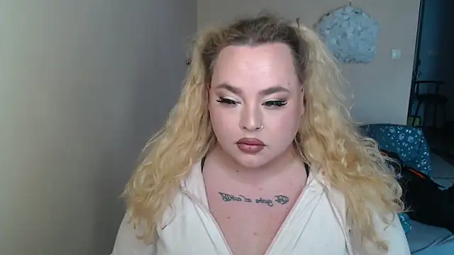 sweetvlada online show from April 28, 2026, 2:33 pm