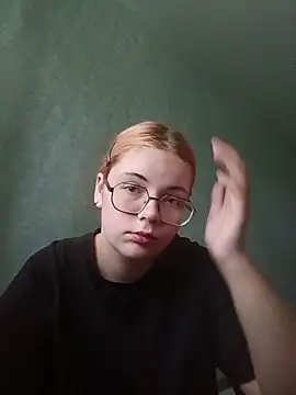 Snapshot of LoisFox chatting on July 28, 2026, 12:12 pm LoisFox online show from July 28, 2026, 12:12 pm