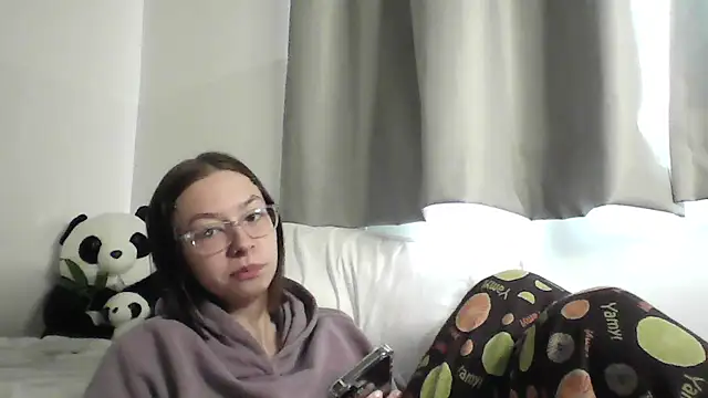 Snapshot of JuicyErika chatting on April 28, 2026, 6:51 am JuicyErika online show from April 28, 2026, 6:51 am